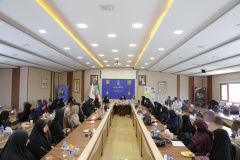 برگزاری نشست صمیمی رییس دانشکده با اعضای هیات علمی و اساتید دانشکده به مناسبت هفته گرامیداشت روز معلم